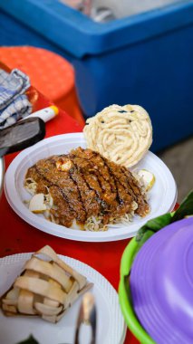 Bogor 'un imzası kızarmış fasulye filizi yemeye hazır.