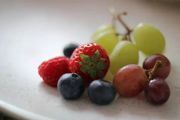 stock image Mixed berries collection. Fresh Strawberry, blueberry, raspberry, blackberry. Healthy diet with vitamins. Mix fruits colorful food. For grocery, recipe ingredients, skincare breakfast for weight loss.