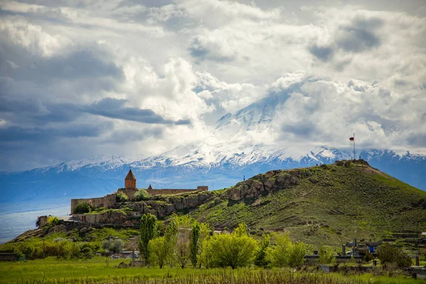Kostel Khor Virap Arménii Pod Abstraktní Oblohou — Stock fotografie