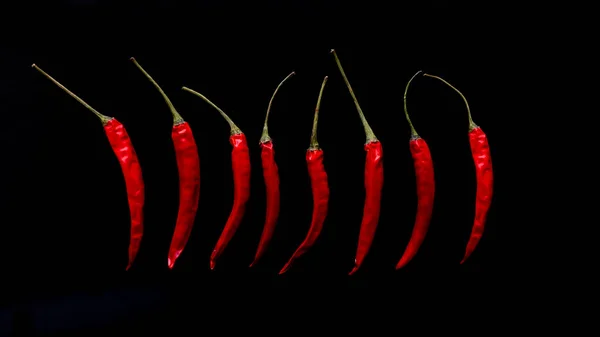 Chilipfeffer Nahaufnahme Auf Schwarzem Hintergrund Roter Pfeffer Paprika — Stockfoto