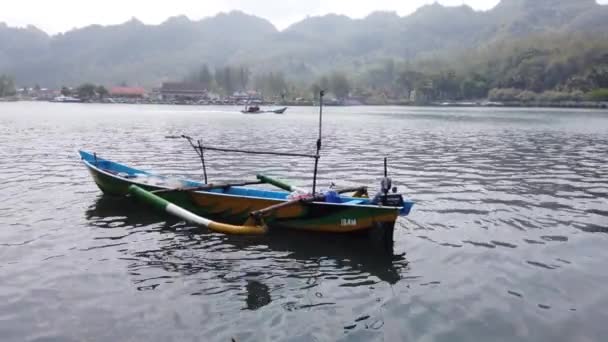 Kebumen Central Java Indonesien Juli 2023 Tre Fiskebåtar Med Gröna — Stockvideo