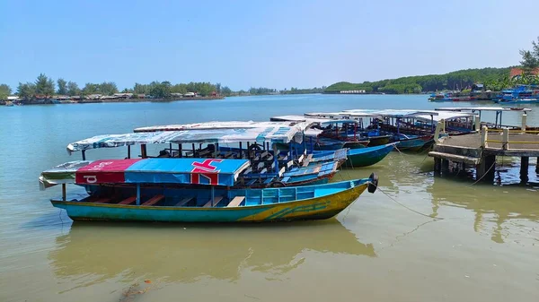 Кебумен Ірландія Липня 2023 Року Індонезійські Традиційні Рибальські Човни Зупиняються — стокове фото