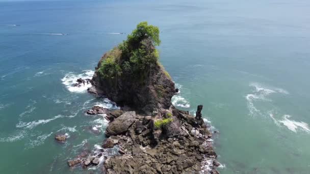Beleza Praia Com Ondas Falésias Karang Agung Beach Kebumen Java — Vídeo de Stock