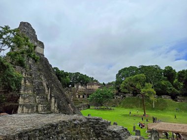 Büyük Jaguar Piramidi: Tikal Peten 'in Tarihinin Görkemli Simgesi, Guatemala