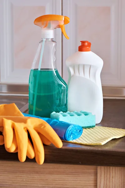 Kitchen care kit: protective gloves, detergent, napkin, garbage bags