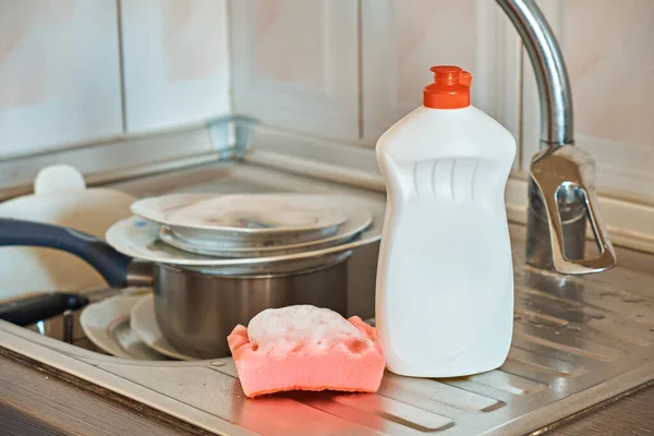 Pink Kitchen Foam Sponge Bottle Detergent Lie Stainless Steel Sink — Stock Photo, Image
