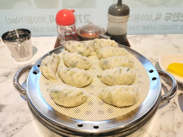 Dumplings Coreanos Vapor Recién Cocidos Mandu Con Camarones Cerdo Picado — Foto de Stock