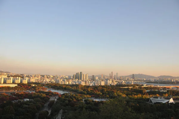 Seoul South Korea Oktober 2022 Färgglada Lövträd Hösten Med Bro — Stockfoto