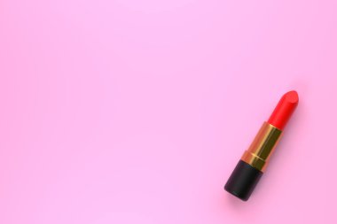Rujlar yakın plan, pastel pembe arka plan ve fotokopi alanı. Profesyonel makyaj için kadın kozmetiği. Güzellik konsepti. Üst Manzara. 3d resimleme