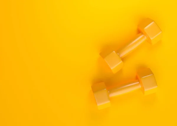 Gele Rubberen Plastic Fitness Halters Gele Achtergrond Gym Fitnesstoestellen Trainingsgereedschap — Stockfoto