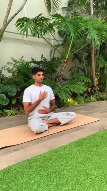 Indian Man Practicing Meditation Breathing Techniques Calm Session Yoga Mat — Stock Video
