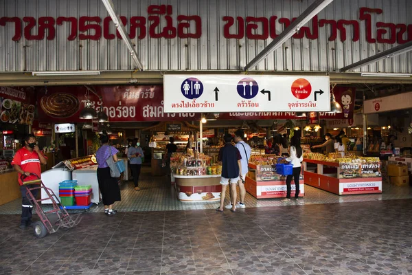 Thai People Foreign Travelers Travel Visit Walking Select Shopping Buy — Foto Stock