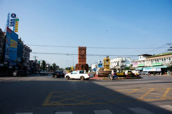Landschaft Stadtbild Und Verkehrsstraße Auf Einem Antiken Uhrturmkreisel Mit Thailändischen — Stockfoto