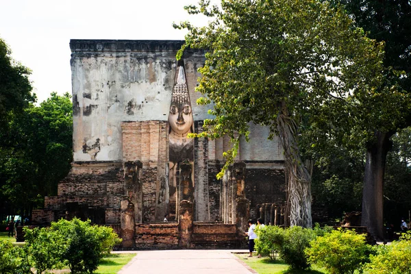 Kilátás Táj Kert Park Ősi Romok Épület Ubosot Wat Chum — Stock Fotó