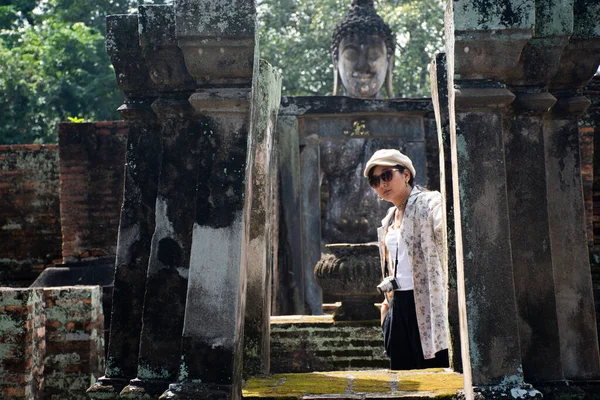 Reizigers Thai Vrouwen Mensen Reis Bezoek Schieten Nemen Foto Oude — Stockfoto