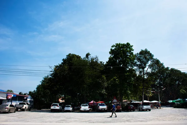 Estacionamento Carro Para Pessoas Tailandesas Viajante Carro Parar Viajar Visita — Fotografia de Stock