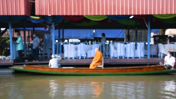 Tajlandczycy Podróżują Wizytą Dołączają Tradycji Zasługi Rytuału Modląc Się Oferując — Wideo stockowe