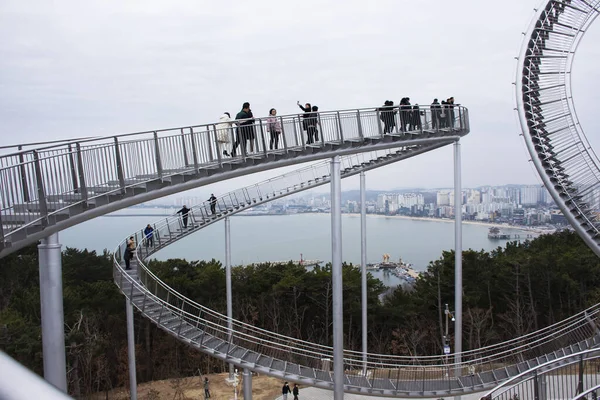 2023年2月18日 在韩国北部庆尚桑 韩国人民外国游客在庆尚布克观光游览的地标性目的地 — 图库照片