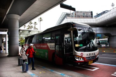 Jeju Uluslararası Havalimanı 'nın dış mimarisi, Koreliler ve yabancı yolcular için modern stil inşa ediyor. 18 Şubat 2023' te Jeju do, Güney Kore 'de seyahat hizmetini kullanın.