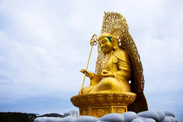 Patung Bosal Jijang Emas Kuno Tebing Batu Untuk Wisatawan Korea — Stok Foto