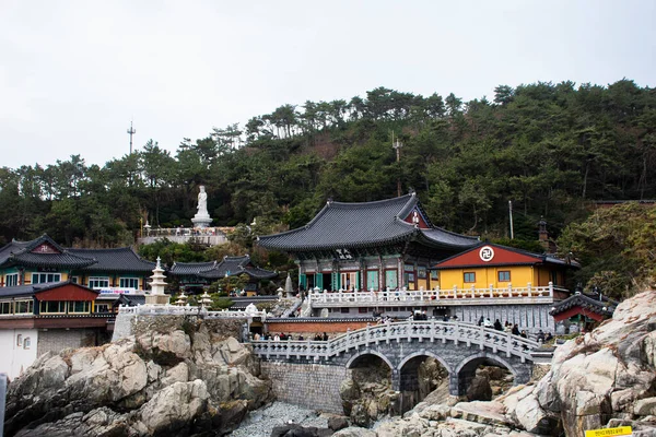Ver Paisaje Largo Costa Templo Haedong Yonggungsa Para Los Viajeros — Foto de Stock