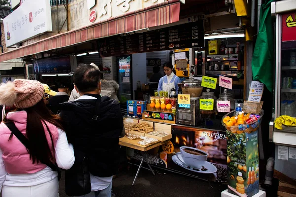Street Food Market Souvenirs Gifts Shop Bazaar Korean People Travel — стоковое фото