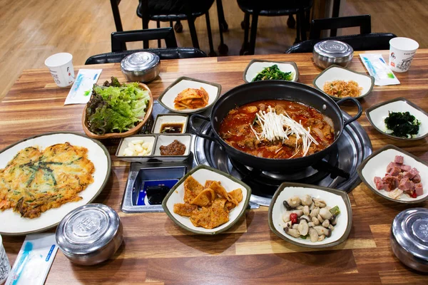 Local Traditional Korean Gourmet Food Set Budae Jjigae Spicy Sausage — Stock Photo, Image