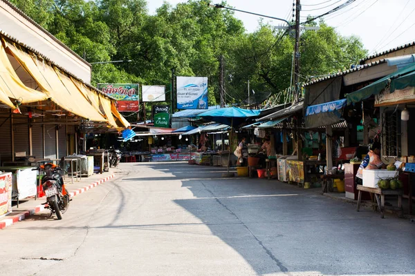 Viaggiatori Thailandesi Viaggiano Visita Selezionare Acquistare Beni Alimentari Pakkadae Mercato — Foto Stock