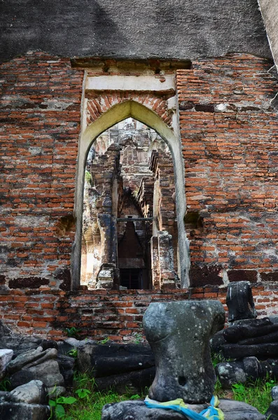 stock image Ancient ruins building and antique architecture of Wat Phra Sri Rattana Mahathat temple for thai people and foreign travelers journey travel visit respect praying at Lopburi city in Lop Buri, Thailand