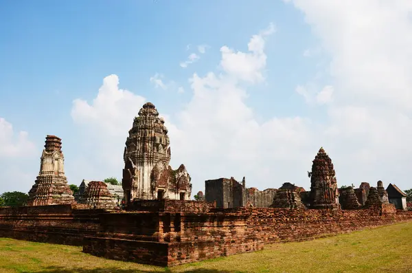Starověké Zříceniny Budovy Starožitné Architektury Wat Phra Sri Rattana Mahathat — Stock fotografie