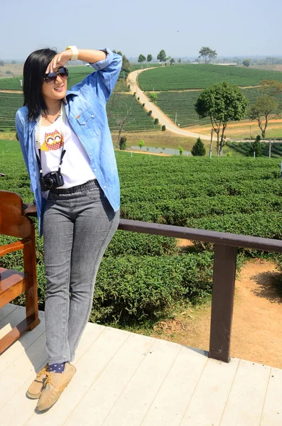 Путешественницы Тайцы Женщины Путешествовать Путешествие Изучить Посетить Сфотографироваться Пейзажем Сельской — стоковое фото