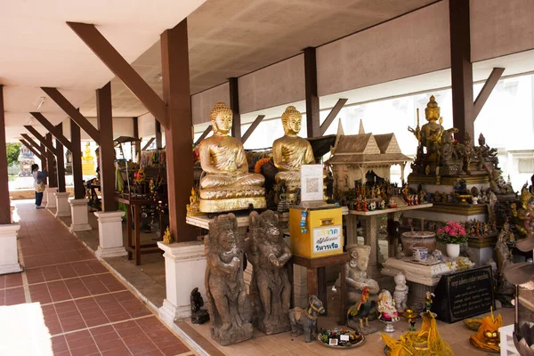 Adoración Misteriosa Chao Mae Takhian Thong Shrine Para Los Viajeros — Foto de Stock