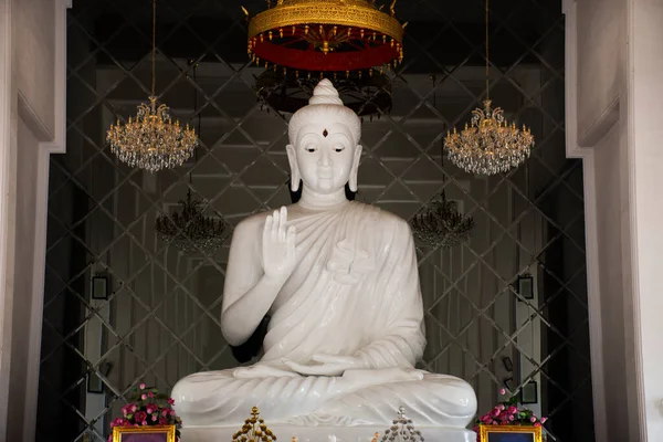 Gyönyörű Fehér Ősi Buddha Antik Ubosot Wat Vagy Phra Nang — Stock Fotó