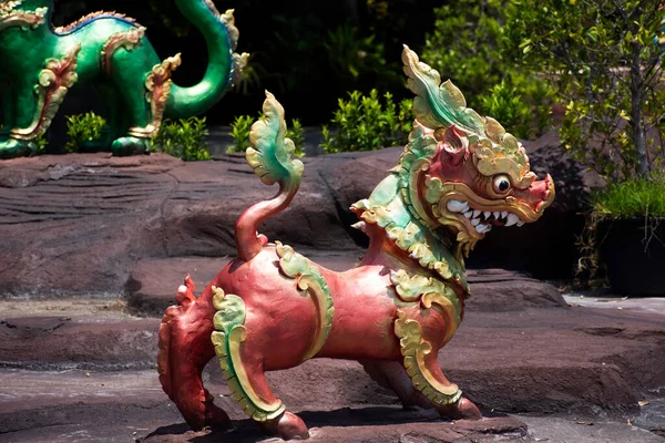 Rzeźba Rzeźba Sztuka Legendy Stworzeń Mityczny Himmapan Zwierząt Himavanta Legendarny — Zdjęcie stockowe