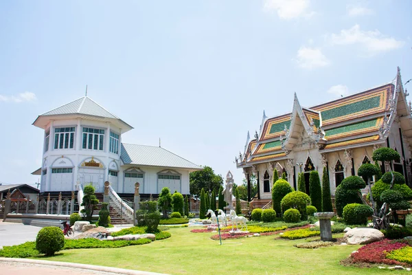 2023年5月18日 泰国Nakhon Pathom的Wat Sisa Thong或Si Thong庙宇 古老的高台教或古旧的泰国人教堂参观并尊重祈祷祝福的奥秘 — 图库照片