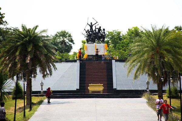 Estatua Bang Rajan Tallada Escultura Monumento Héroe Guerrero Para Los — Foto de Stock