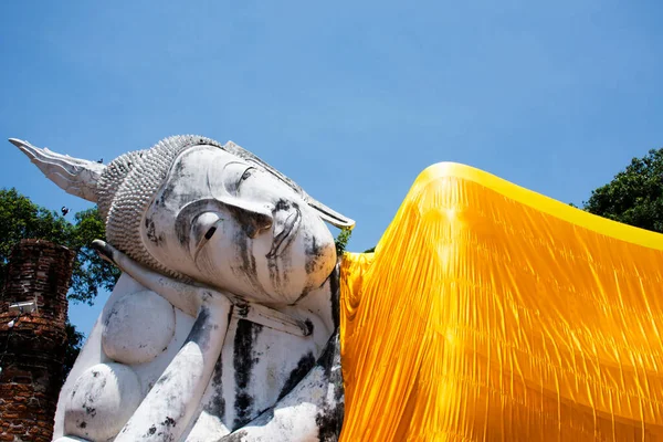 Ancient Antique White Buddha Reclining Attitude Statue Wat Khun Inthapramun — Stock Photo, Image