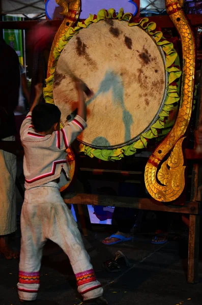 Thajské Děti Chlapec Tanec Hit Klong Vítězství Nebo Drum Klongsabatchai — Stock fotografie