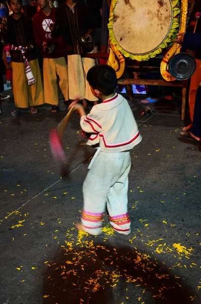 Thajské Děti Chlapec Lidé Hit Buben Vítězství Nebo Drum Klongsabatchai — Stock fotografie