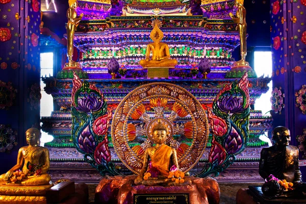 タイのためのワットクランコロンワタナラム寺院の美しさ古代の仏陀とアンティークトゥートは タイのアユタヤの2023年9月22日にセナで祝福神秘を祈る敬意を訪問します — ストック写真