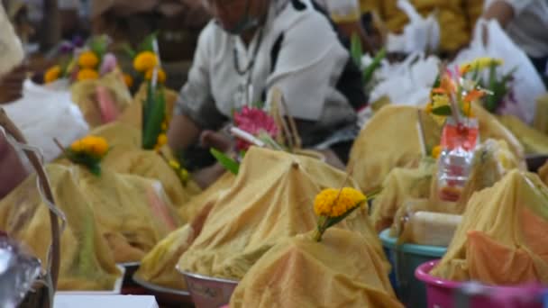 Tradycyjne Jedzenie Przekąska Festiwalu Dziesiątego Miesiąca Księżycowego Lub Sat Duan — Wideo stockowe