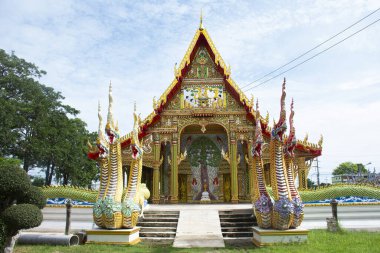 Yerli Tayland halkı için antik güzellik salonu ya da güzel antika ubosot kutsal Buda 'nın Wat Saen Suk' ta ya da Ang Thong Tayland 'daki Saen Suk tapınağında kutsanmasını dile.
