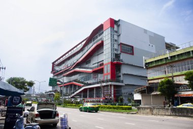 29 Ekim 2023 'te Tayland' ın Bangkok kentinde bulunan Chatuchak şehrindeki alışveriş ürünlerini ziyaret edin.