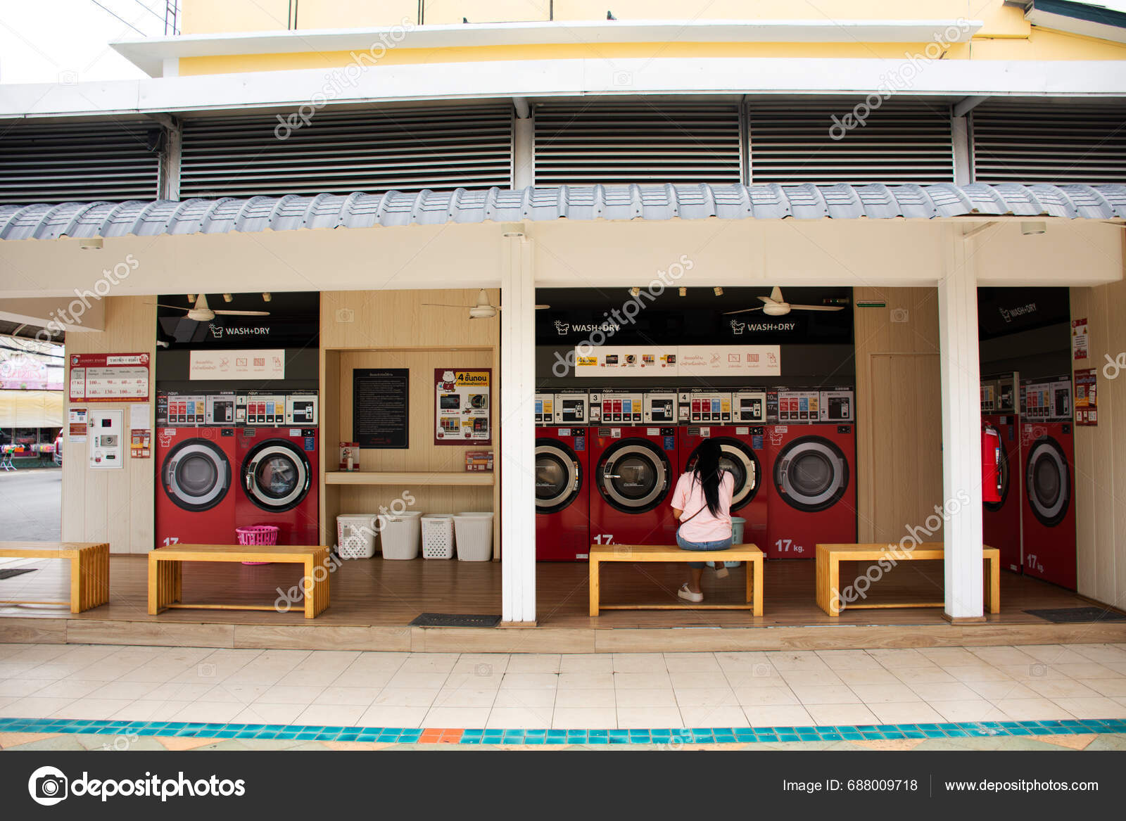 Modern Building Laundry Laundromat Shop Launderette Service Wash Thai
