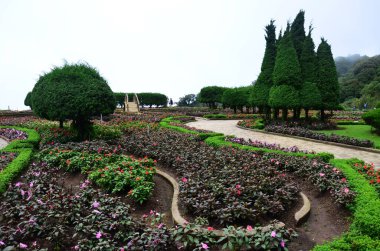 Doi Inthanon Ulusal Parkı 'nın bahçe bahçesine bakın. Tayland' ın Chiang Mai kentindeki Chiangmai şehrini ziyaret edin.