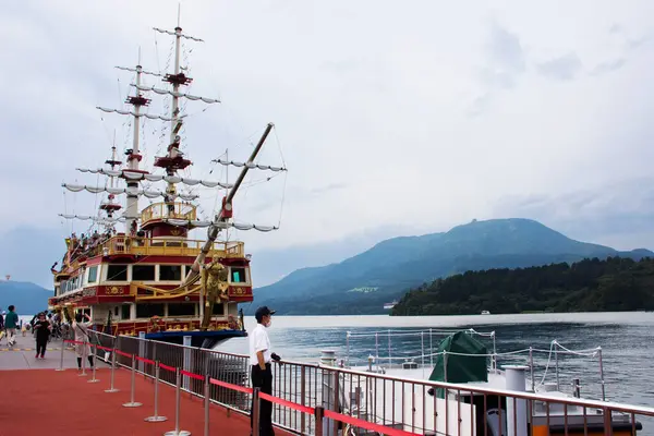 stock image Classic boat tour of Hakone Sightseeing Cruise Pirate Ship sailing in Lake Ashi in Hakoneyama for japanese people traveler travel visit Mount Fuji san at Hakone city on July 6, 2024 in Kanagawa, Japan