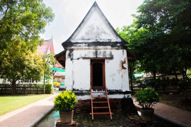 Tayland 'ın başkenti Bang Yai' de bulunan Wat Prang Luang Tapınağındaki antik ubosot ya da eski antik Taylandlı gezginler için bir tapınak.