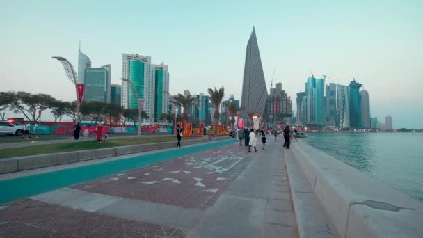 Dauhá Corniche Kataru Dauhá Přiblížení Při Západu Slunce Záběr Ukazuje — Stock video