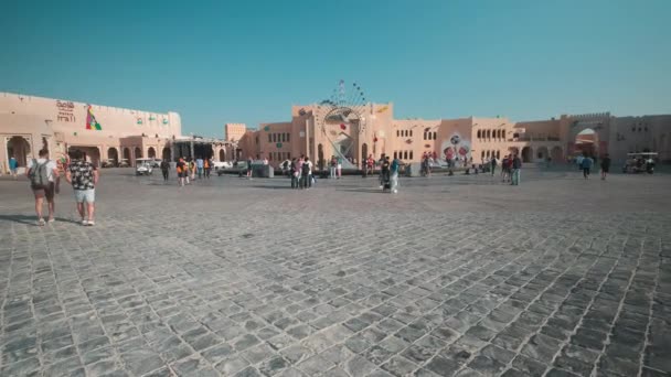 Katara Kulturalna Wioska Doha Katar Popołudniowe Ujęcie Pokazujące Mieszkańców Gości — Wideo stockowe