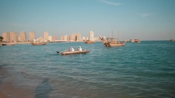 Katara Duodécimo Festival Dhow Tradicional Doha Qatar Toma Tarde Mostrando — Vídeo de stock
